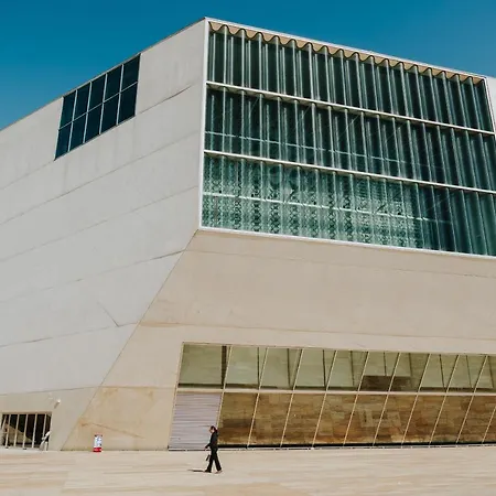 Five Seven Nine Daire Porto