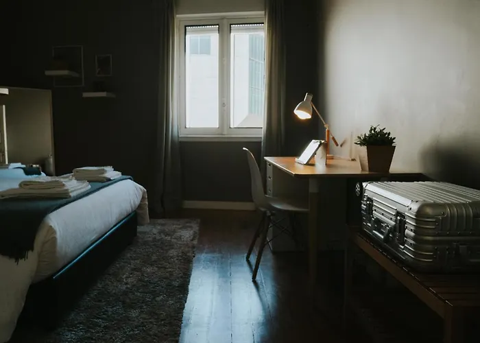 Five Seven Nine Apartment *