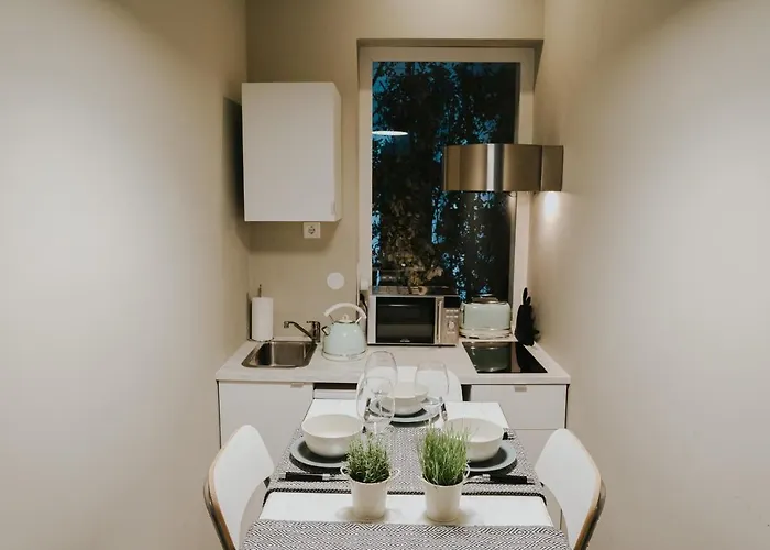 Apartman Five Seven Nine